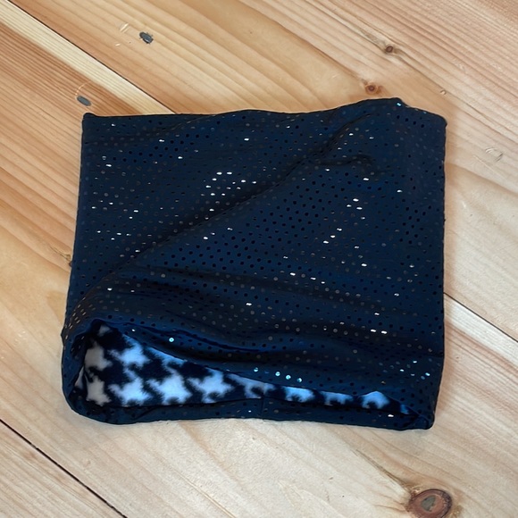 NWOT Heidi Hat reversible Neck warmer. - Picture 2 of 2